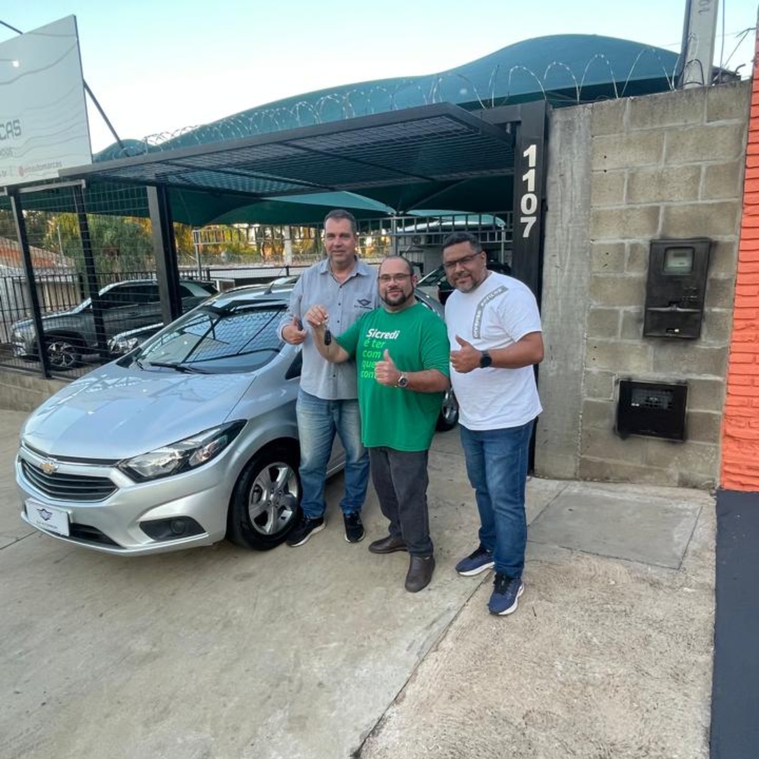 Carro 4 - Modelo Familiar